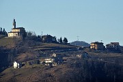 14 Maxi zoom sulla chiesa di Miragolo S. Salvatore e la croce del Canto Alto